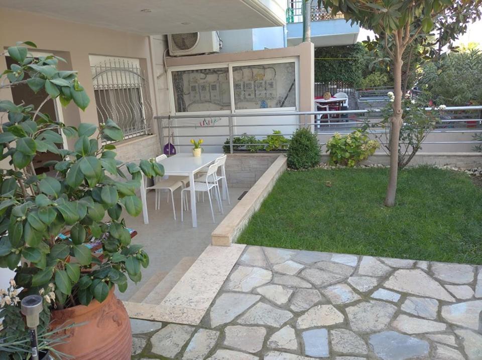 Appartamento Δεσποινα Néa Péramos Esterno foto